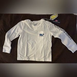 Toddler. Long sleeve t-shirt. Vineyard Vines. white. 3T .